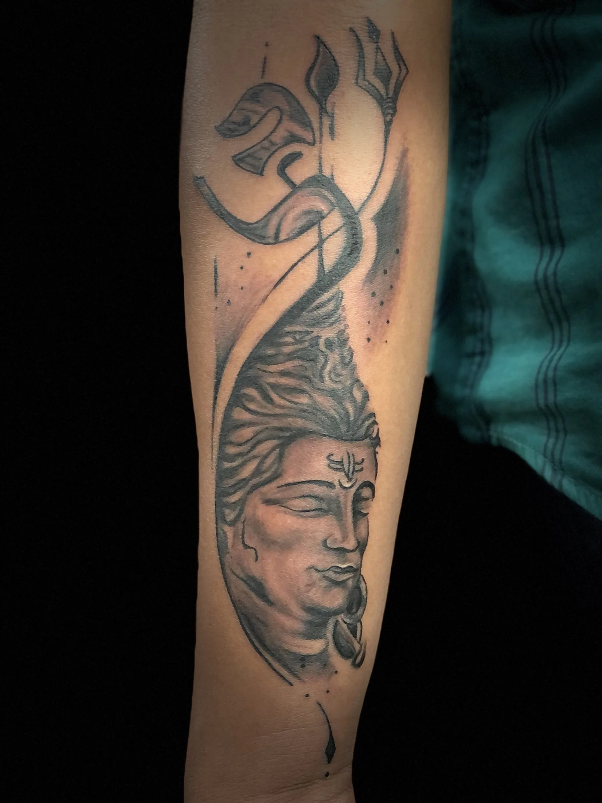 Lord Shiva with Trishul Tribal Hand Band Temporary Body Tattoo (Shiva –  Temporarytattoowala